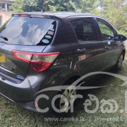 TOYOTA VITZ 2017