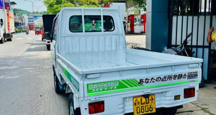 DAIHATSU HIJET 2002