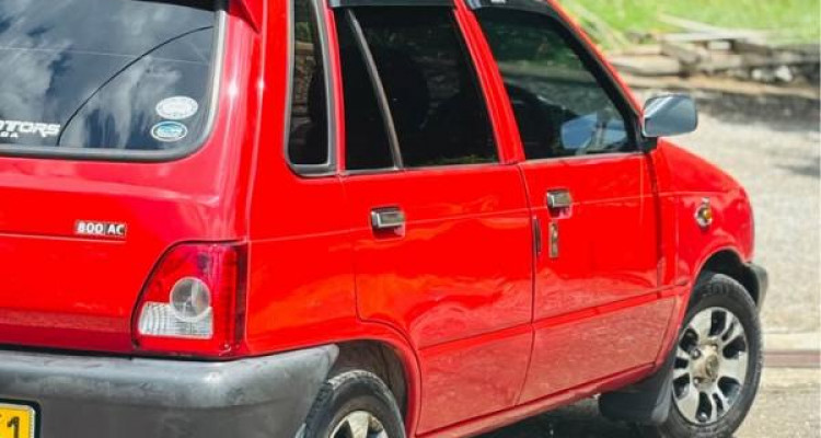 SUZUKI MARUTI 800 2010