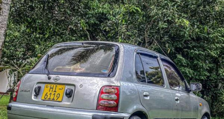 NISSAN MARCH K11 2000