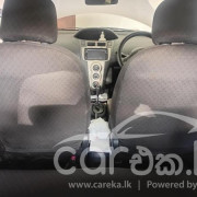 TOYOTA VITZ 2010