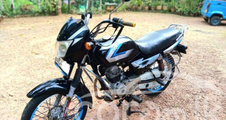 BAJAJ CT100 2010