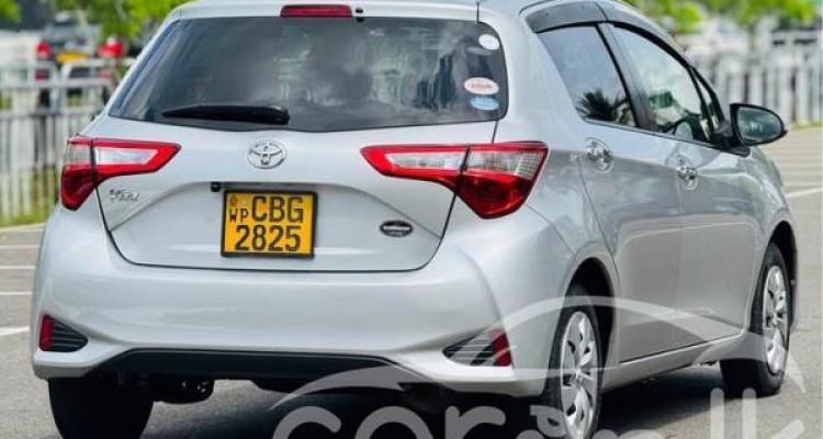 TOYOTA VITZ 2018