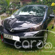 TOYOTA VITZ 2015
