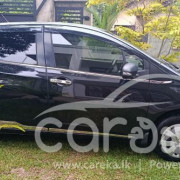 TOYOTA VITZ 2015