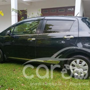 TOYOTA VITZ 2015