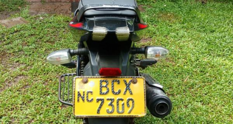 BAJAJ PULSAR 150 2015