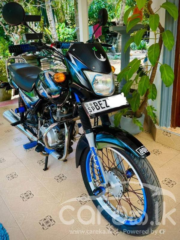BAJAJ CT100 2017
