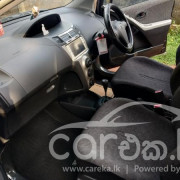 TOYOTA VITZ 2010