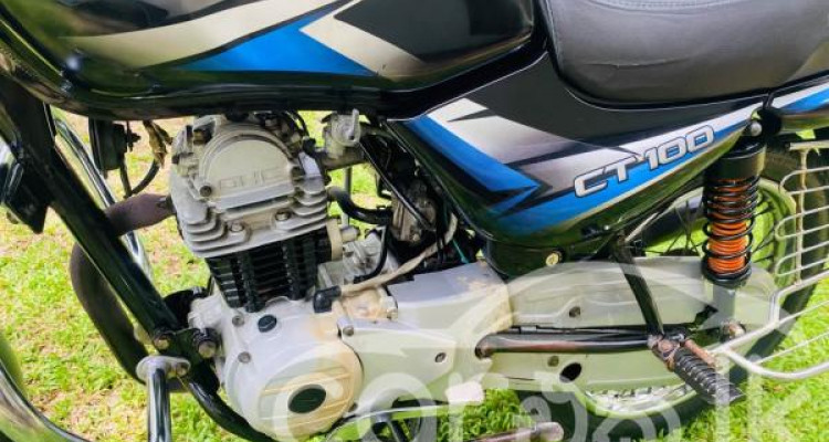 BAJAJ CT100 2019