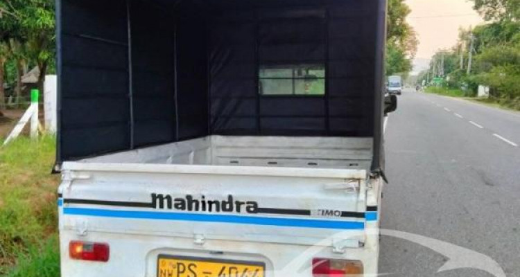 MAHINDRA MAXXIMO 2012