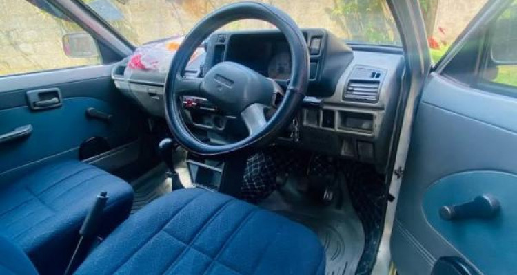 SUZUKI MARUTI 800 2005