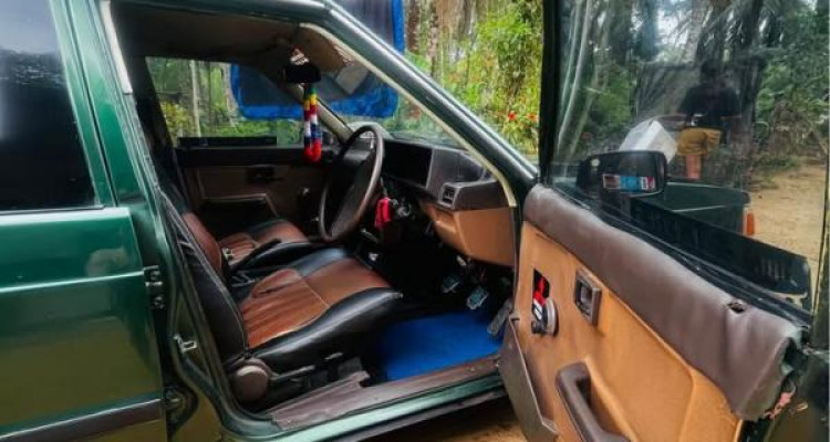 MITSUBISHI LANCER BOX 1981