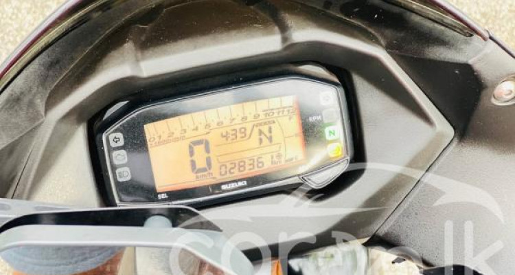 SUZUKI GIXXER 2018
