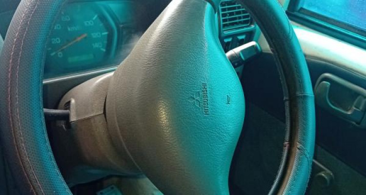 MITSUBISHI MINI TRUCK 2002