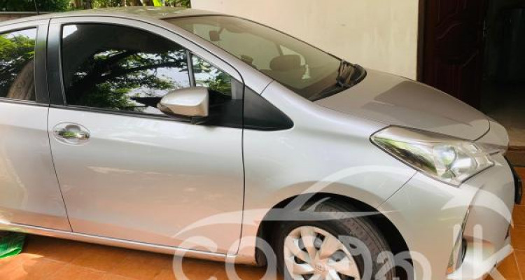 TOYOTA VITZ 2018