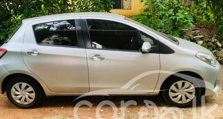 TOYOTA VITZ 2018