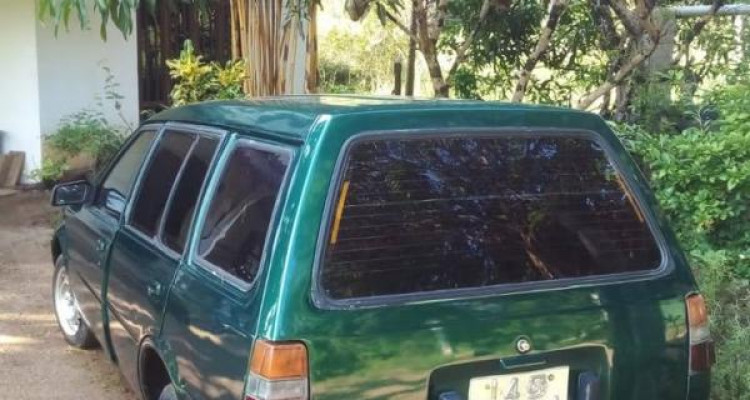 NISSAN AD WAGON 1983