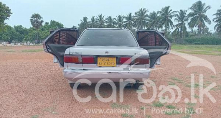 NISSAN SUNNY 1993