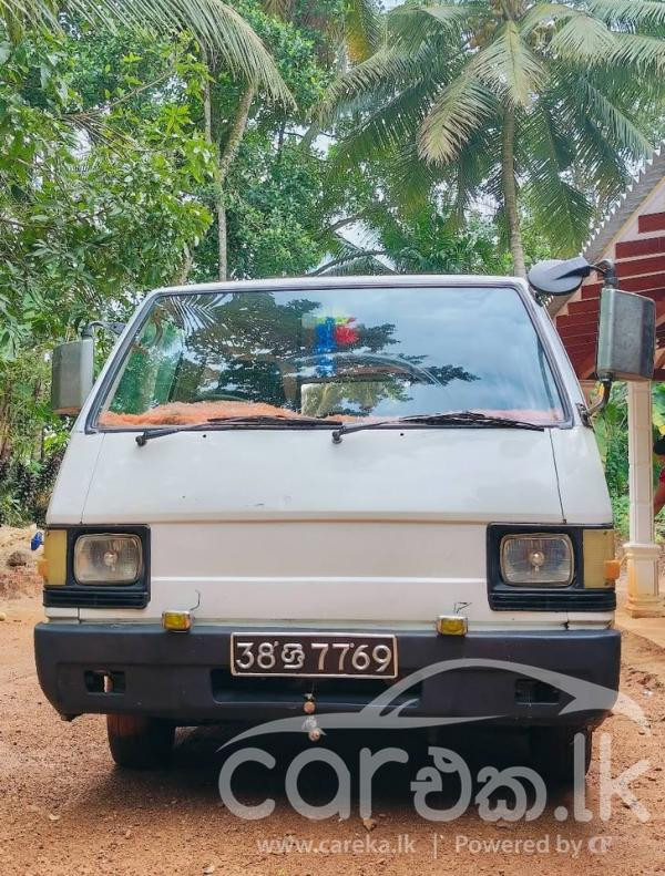 MITSUBISHI DELICA 1980
