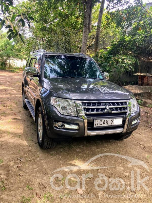 MITSUBISHI MONTERO 2015