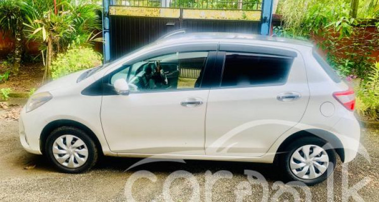 TOYOTA VITZ 2018