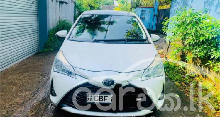 TOYOTA VITZ 2018