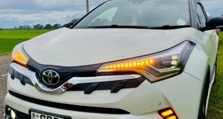 TOYOTA C-HR 2018