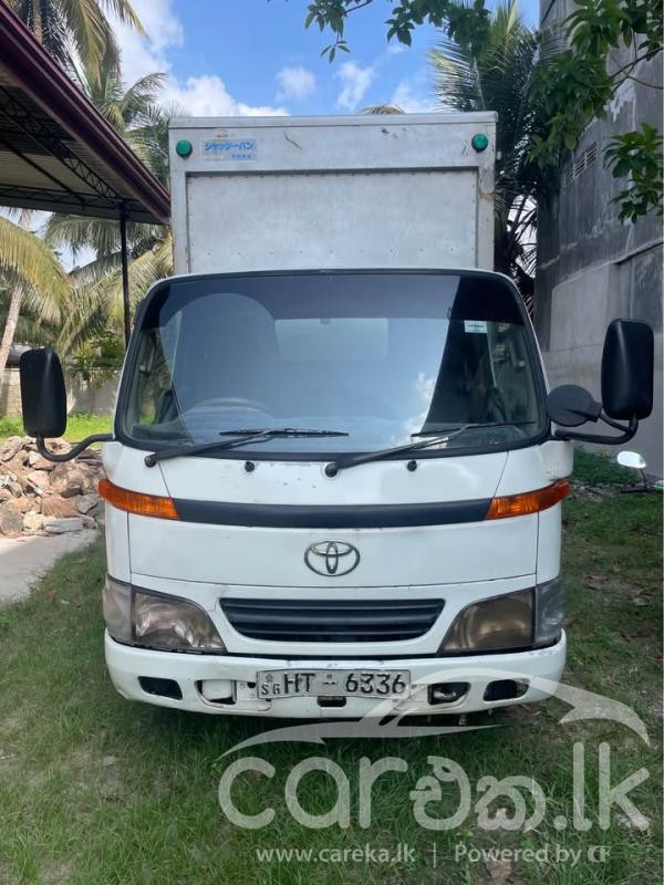 TOYOTA DYNA 2000