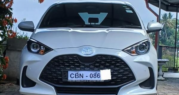 TOYOTA YARIS 2024