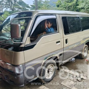NISSAN CARAVAN 1995