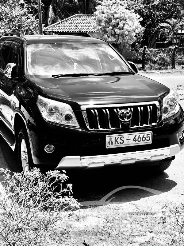 TOYOTA PRADO 2010