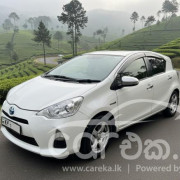 TOYOTA AQUA 2012