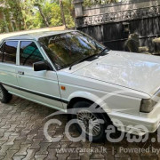 NISSAN TRAD SUNNY 1986
