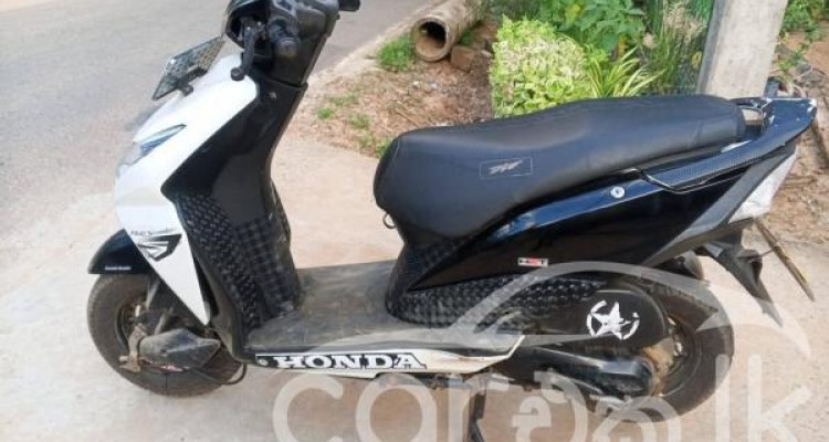 HONDA DIO 2015