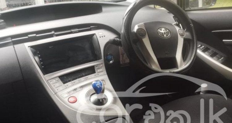 TOYOTA PRIUS 2013