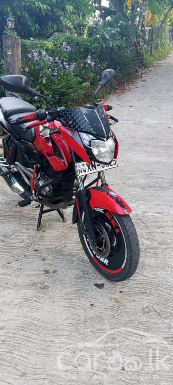 BAJAJ PULSAR 2014