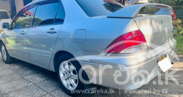 MITSUBISHI LANCER CS2 2001