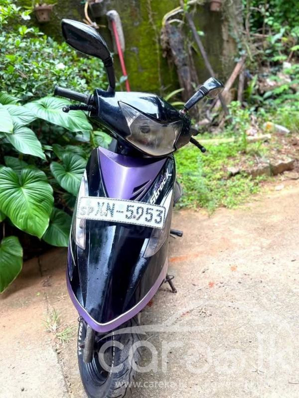 TVS SCOOTY STREAK 2012