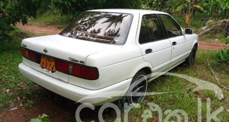 NISSAN SUNNY FB13 1992
