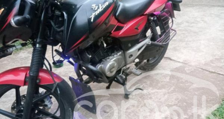 BAJAJ PULSAR 150 2017