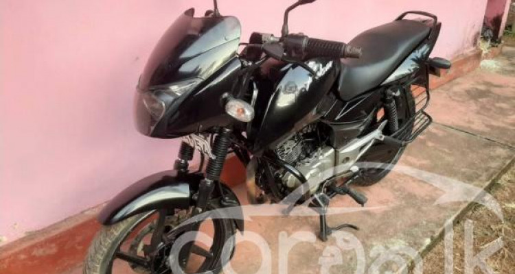 BAJAJ PULSAR 150 2011