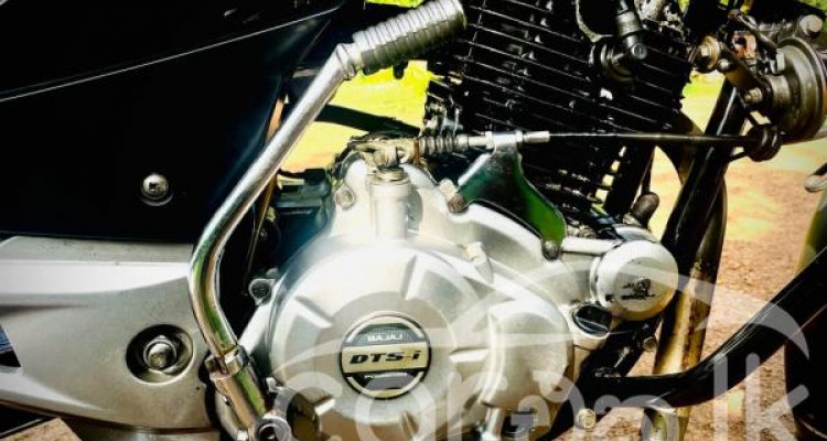 BAJAJ PULSAR 150 2015