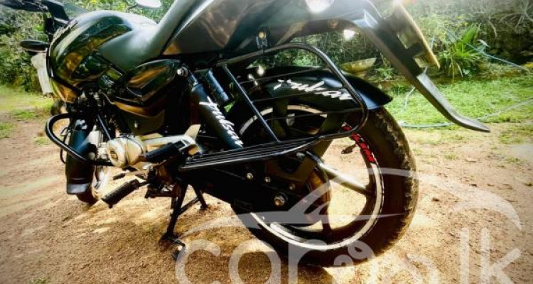 BAJAJ PULSAR 150 2015