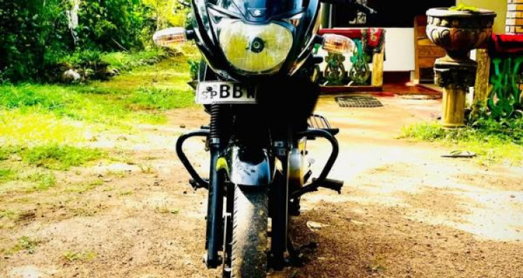 BAJAJ PULSAR 150 2015