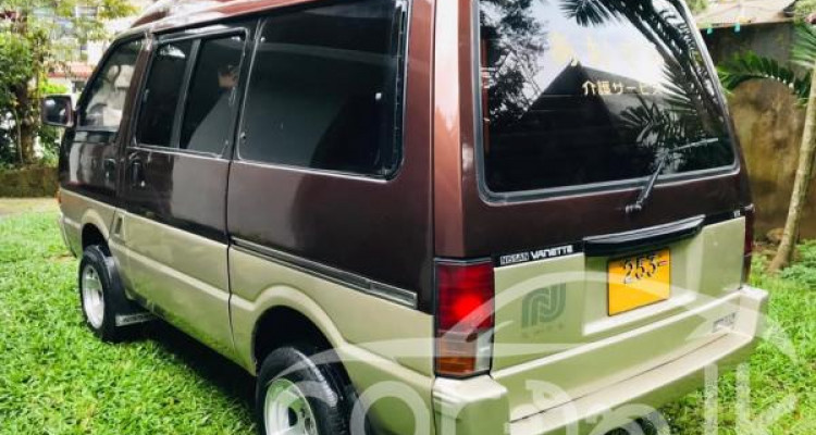 NISSAN VANETTE 1993