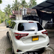 TOYOTA VITZ 2018