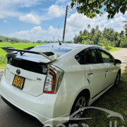TOYOTA PRIUS 2013