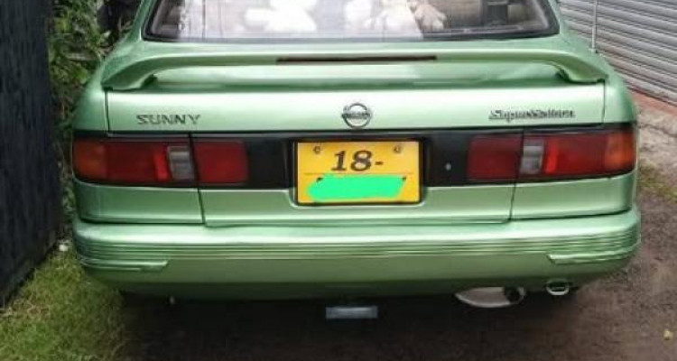 NISSAN DOCTOR SUNNY 1992