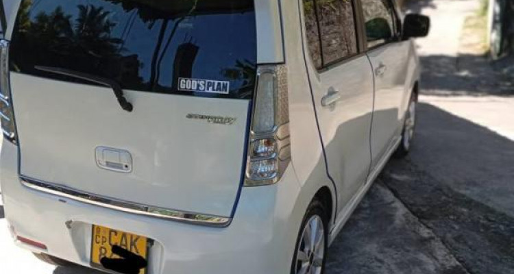SUZUKI WAGON R STINGRAY 2014